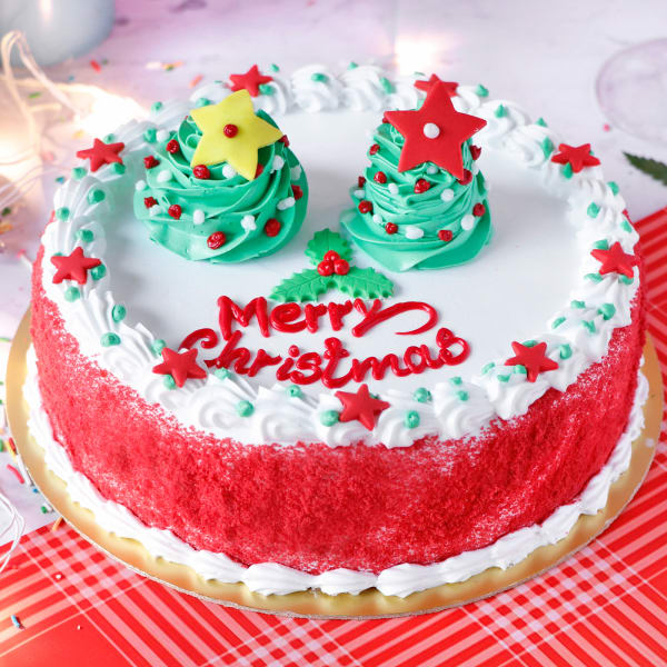 500 gm Red Velvet Christmas Cake