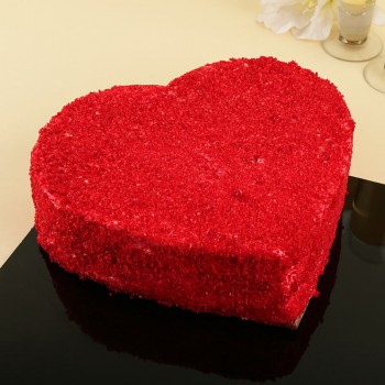 500gm heart shape red velvet cake