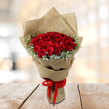 Appealing Red Roses Bunch