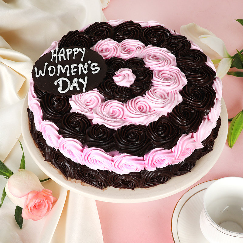 500 gm Womens Day Pink N Black Swirls Cake