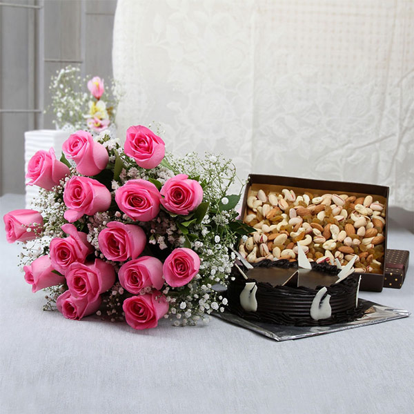 15 Roses With Cake And Dry Fruits