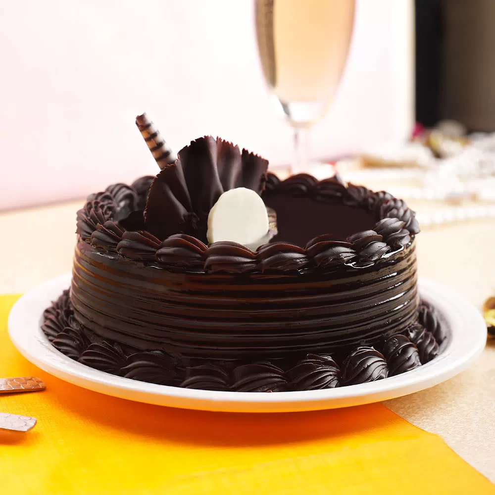 500 gm Eggless Chocolate Cake
