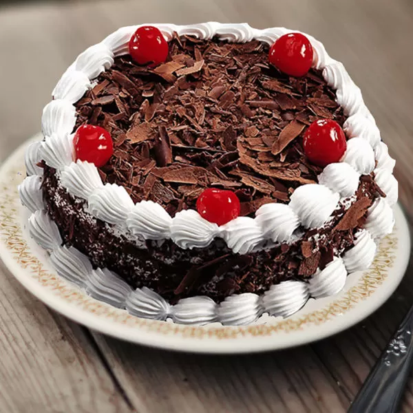 500 gm Eggless Blackforest Cake