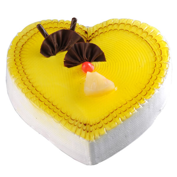1 kg Eggless Heart Shape Pineapple Cake
