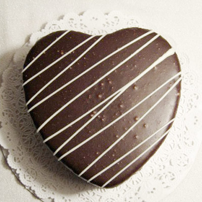 1 kg Eggless Heart Shape Chocolate Cake