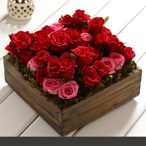 30 Roses in Wooden Tray