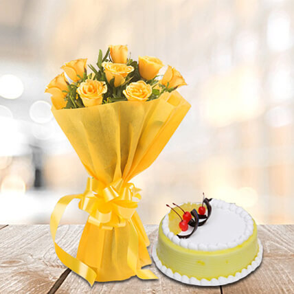 Pineapple  cake with flowers