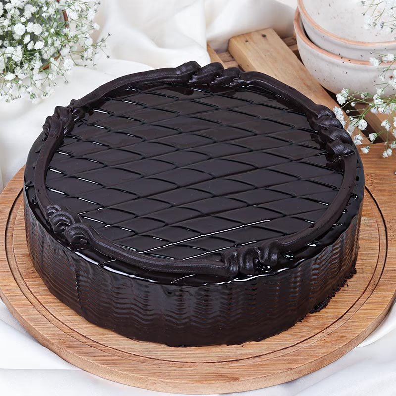 500 gm Artistic Chocolate Cake