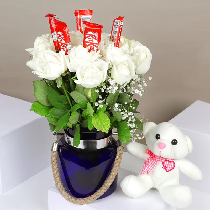 White Beauty Roses N Teddy